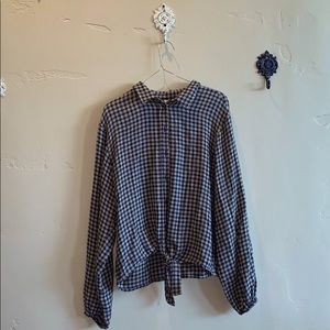 Cinch Cropped Plaid Button Down